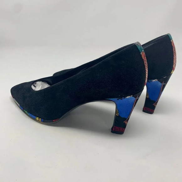 Stuart Weitzman Black Heels with Sleek Design - Picture 8 of 9